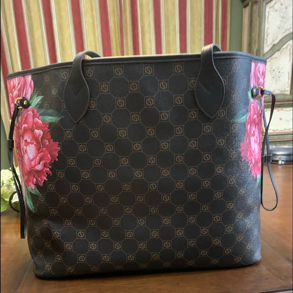 Jouer Jet Set Tote